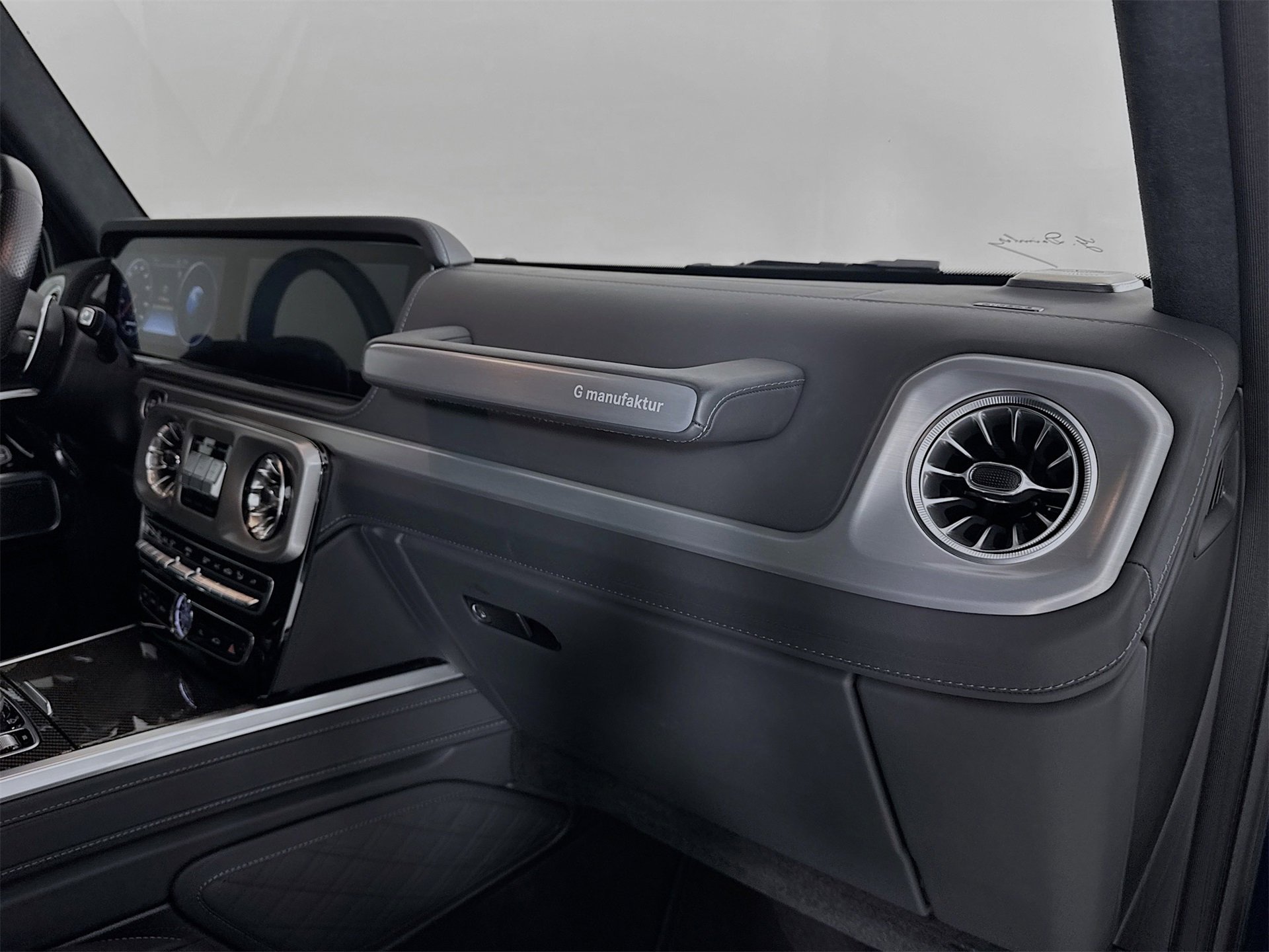 Used 2023 Mercedes-Benz G 63 AMG 4MATIC image 32