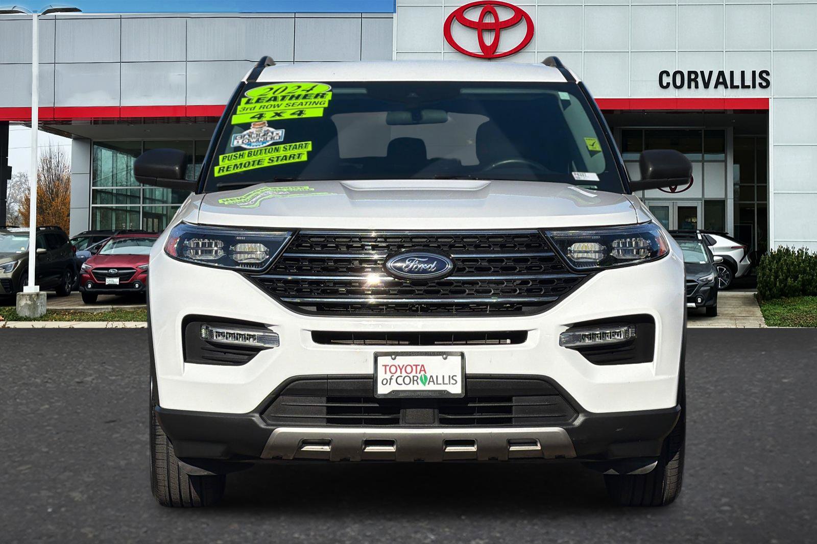 Used 2024 Ford Explorer XLT w/ Equipment Group 202A image 9