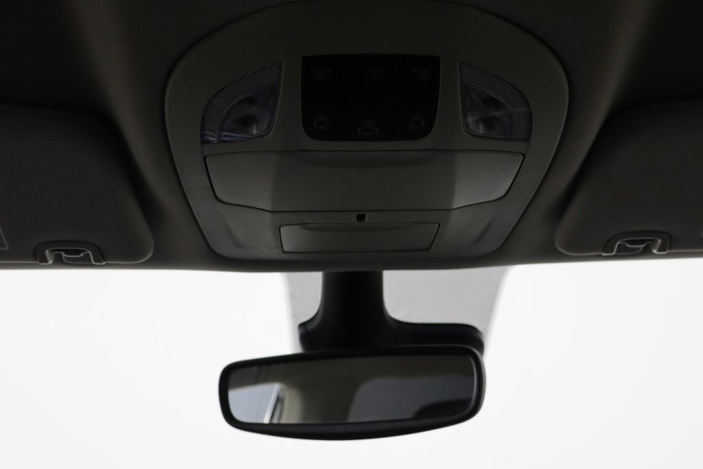 Used 2023 Chrysler Voyager LX FWD image 27