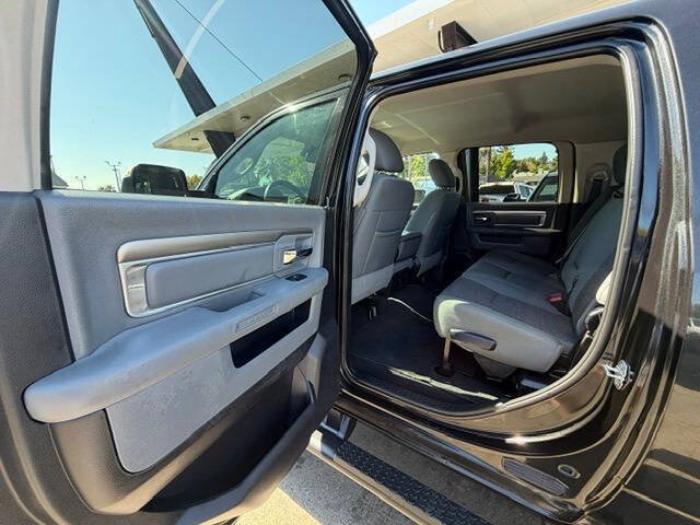 Used 2016 RAM 3500 Big Horn AWD/4WD image 21
