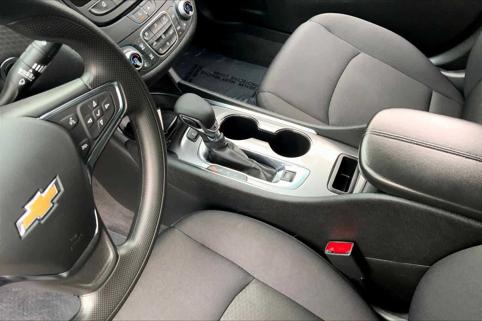 Used 2024 Chevrolet Malibu LT FWD image 17