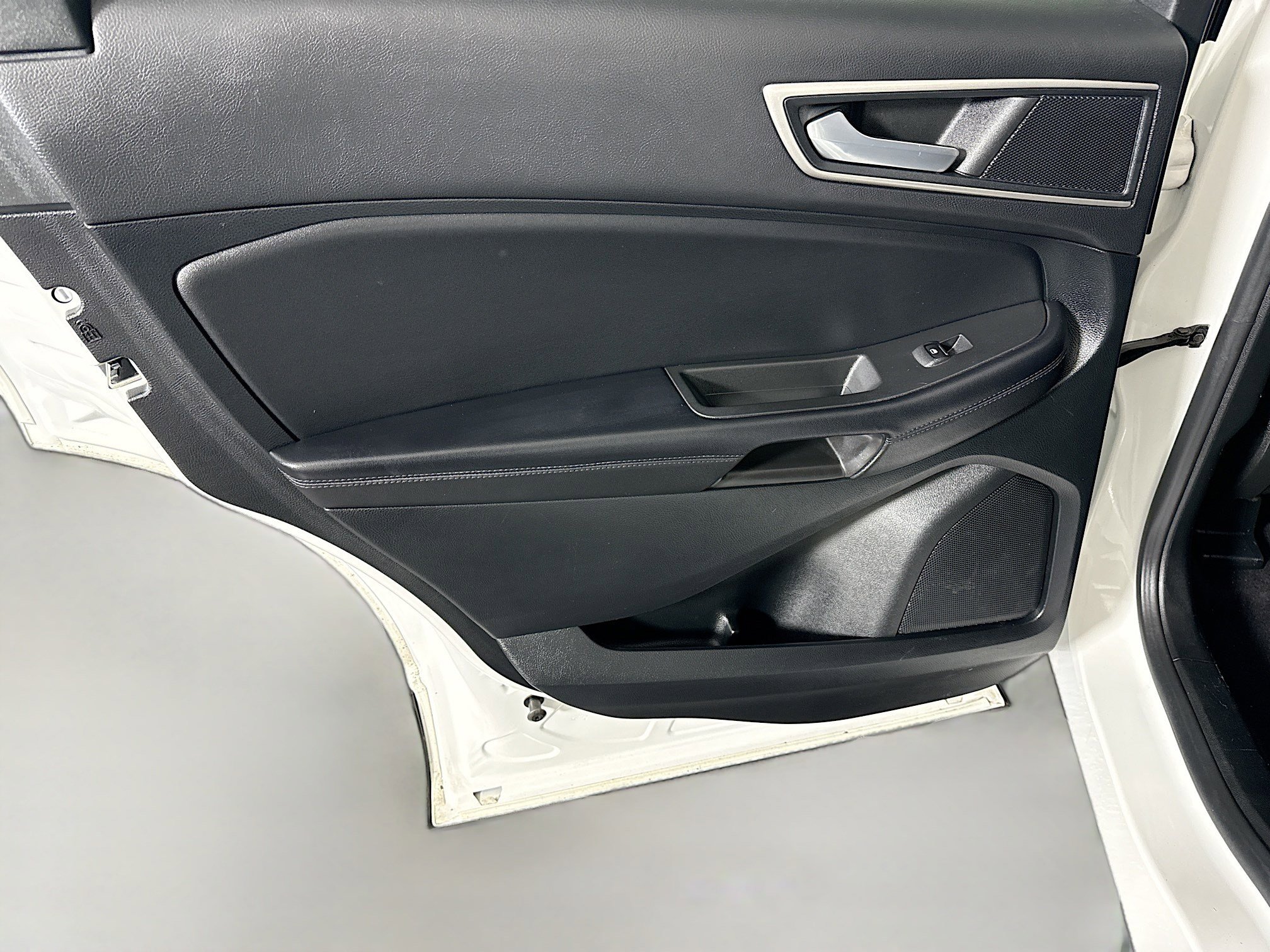 Used 2022 Ford Edge SEL w/ Convenience Package image 26