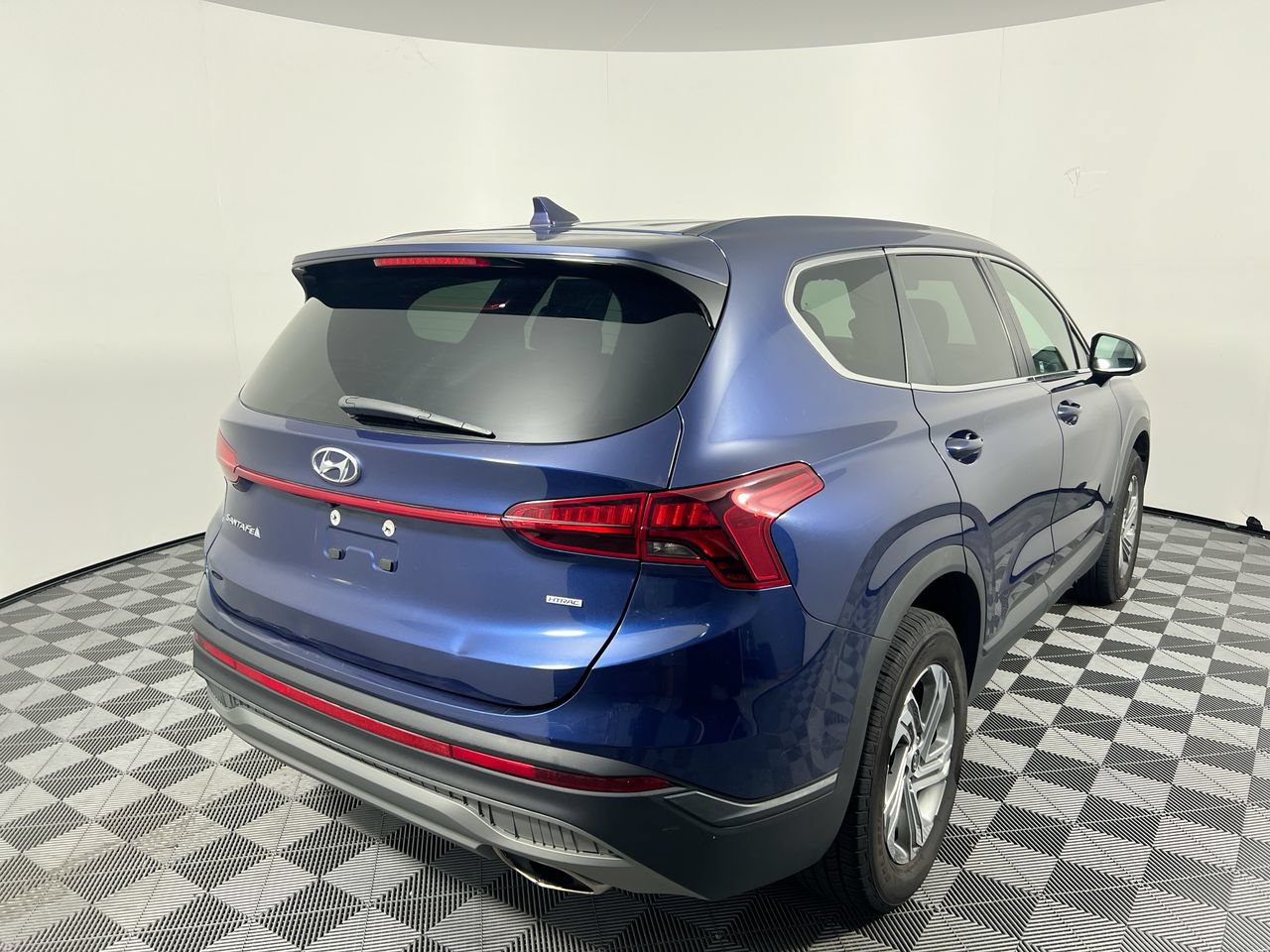 Used 2021 Hyundai Santa Fe SE w/ Cargo Package AWD/4WD image 3