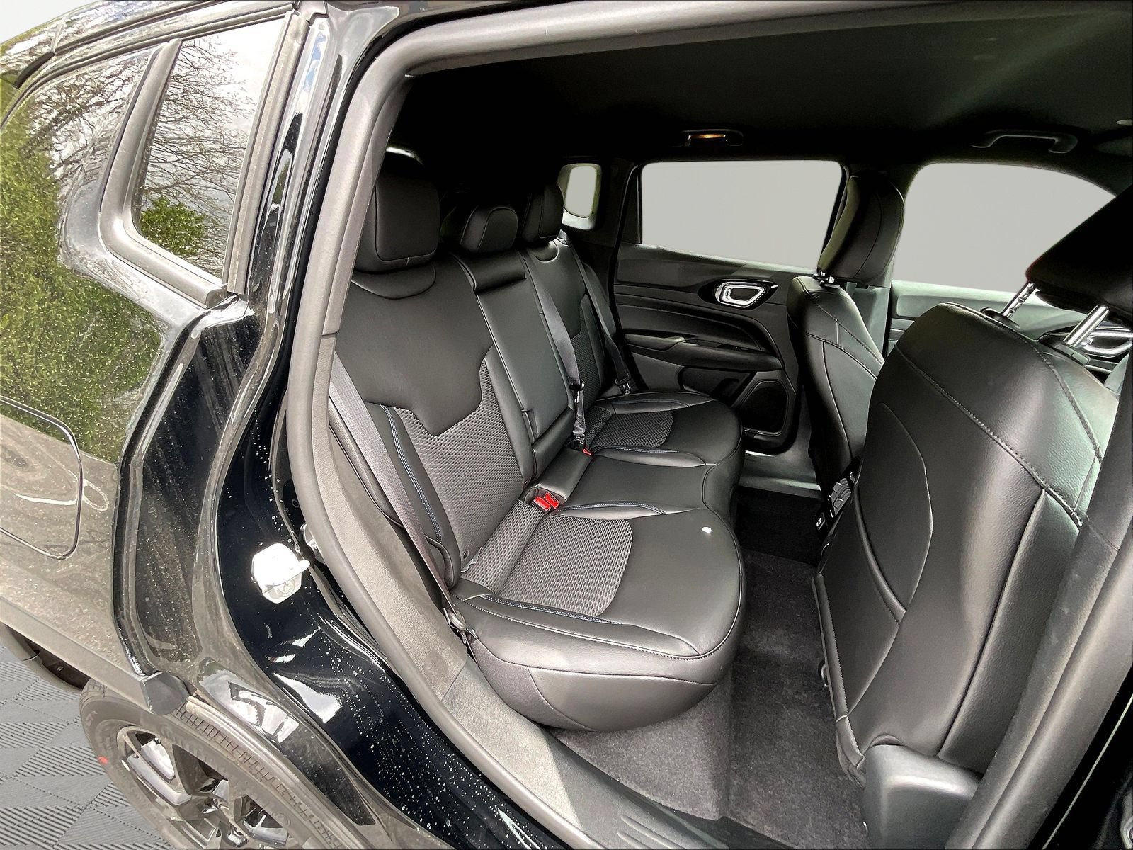 New 2026 Jeep Compass Latitude AWD/4WD image 19