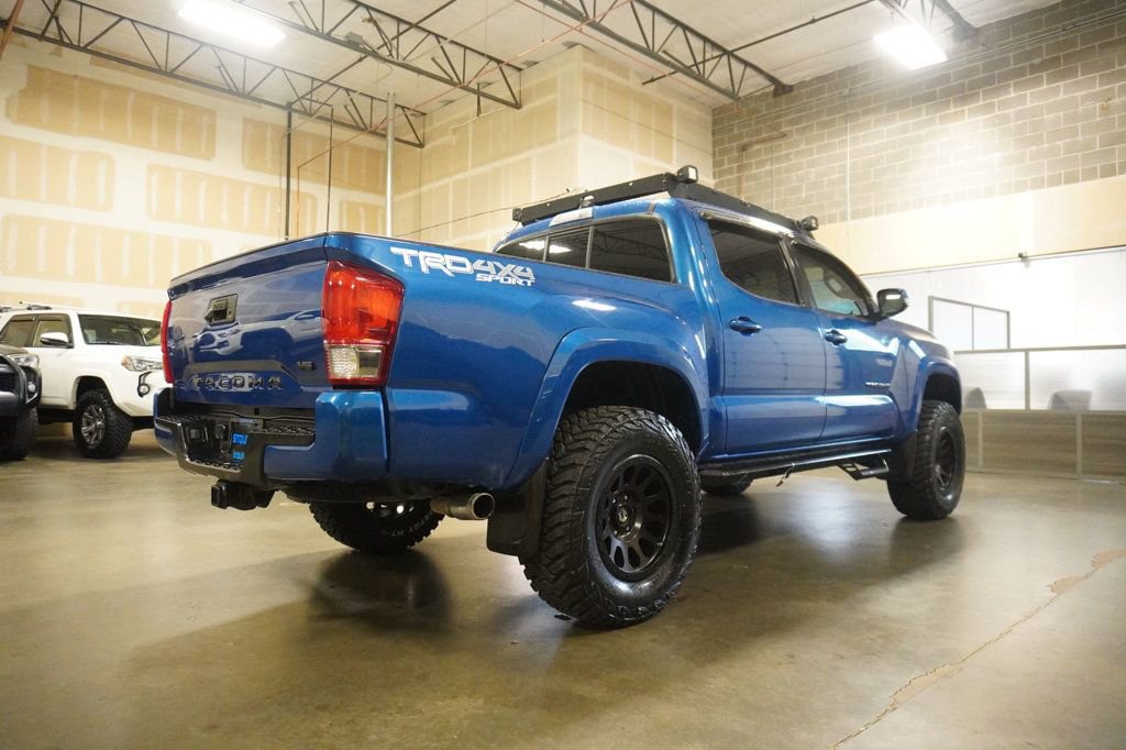 Used 2016 Toyota Tacoma TRD Sport image 4