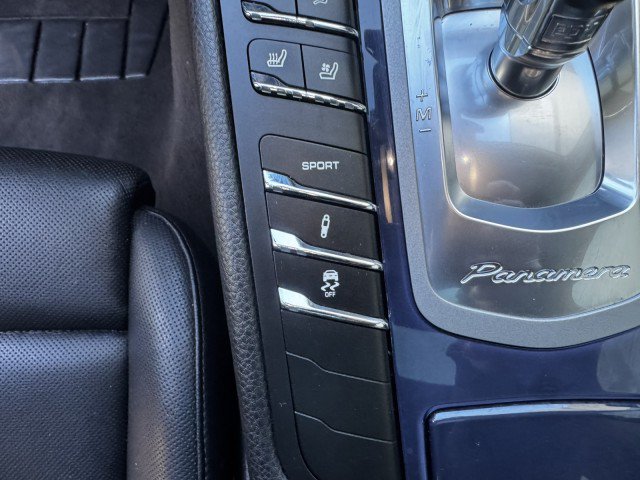 Used 2016 Porsche Panamera Edition RWD image 31