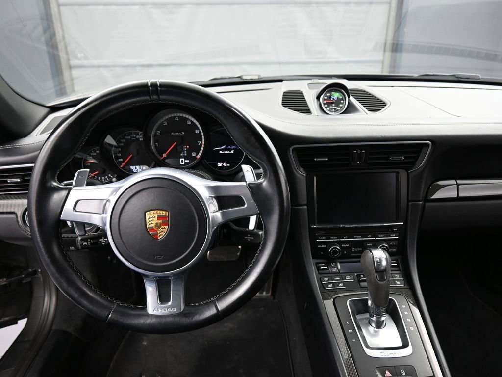 Certified 2016 Porsche 911 Turbo S AWD/4WD image 18