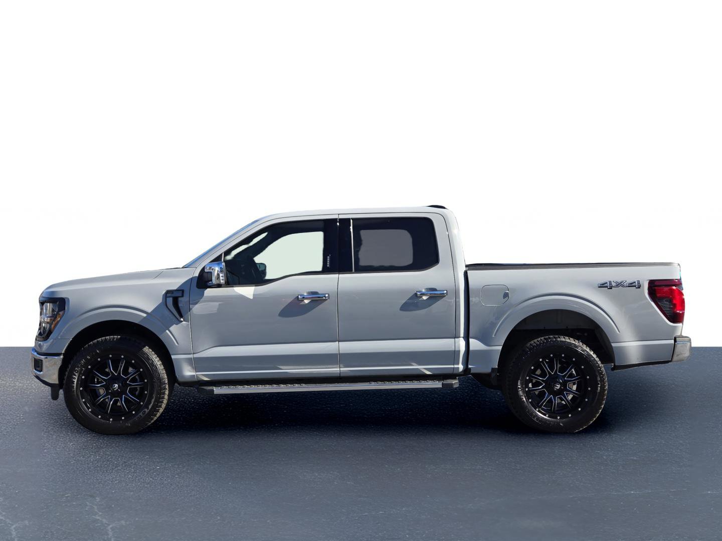 Used 2024 Ford F150 XLT w/ Equipment Group 302A MID image 12