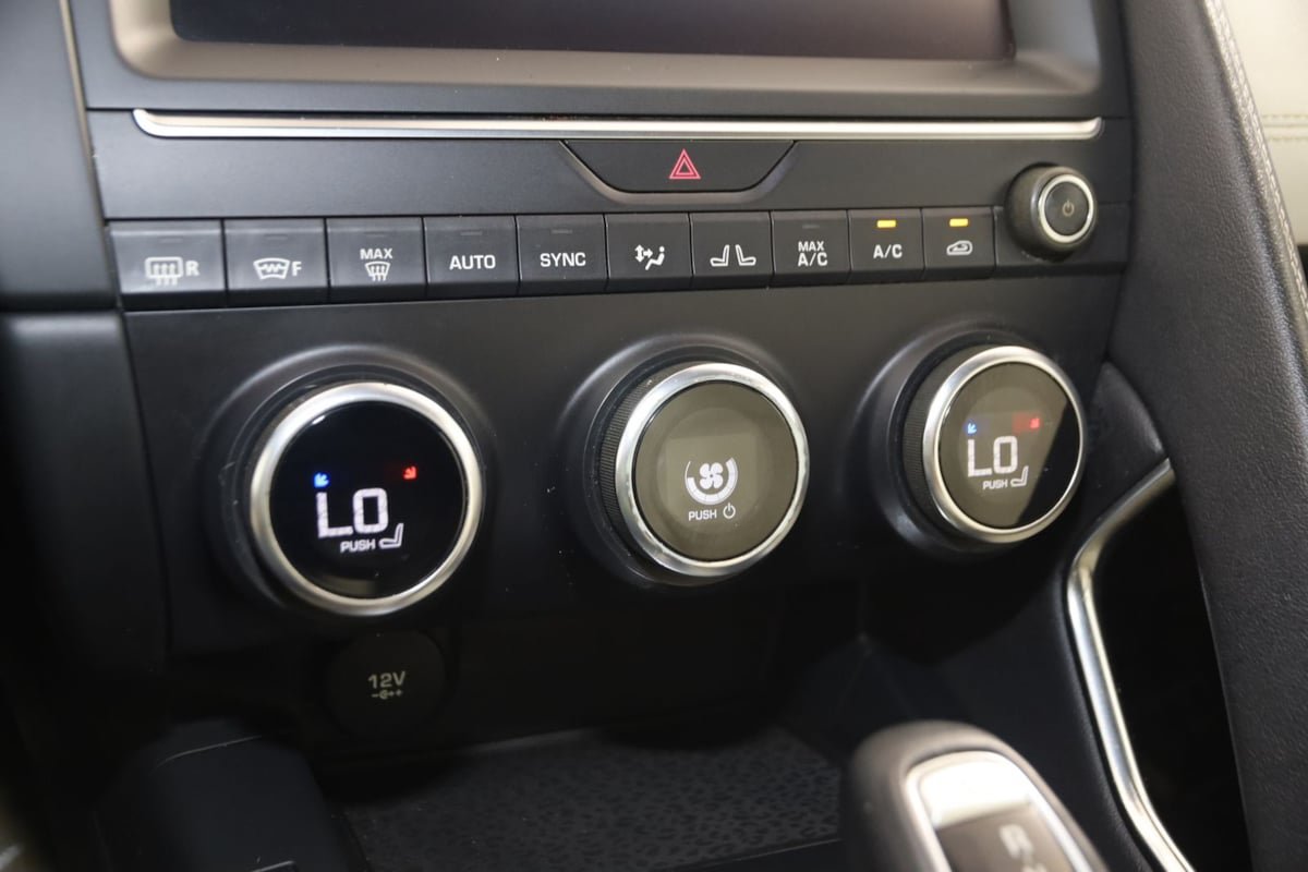 Used 2018 Jaguar E-PACE R-Dynamic S AWD/4WD image 30