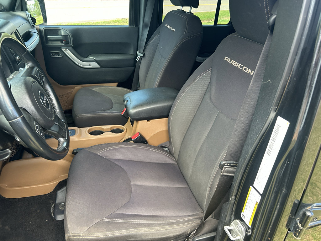Used 2014 Jeep Wrangler Unlimited Rubicon w/ Connectivity Group image 12