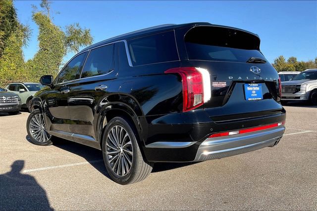 Used 2023 Hyundai Palisade Calligraphy image 3
