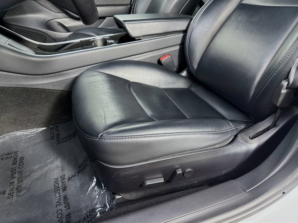 Used 2020 Tesla Model 3 Standard Range RWD image 24