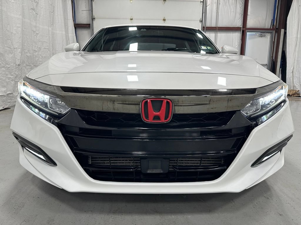 Used 2018 Honda Accord Sport image 2