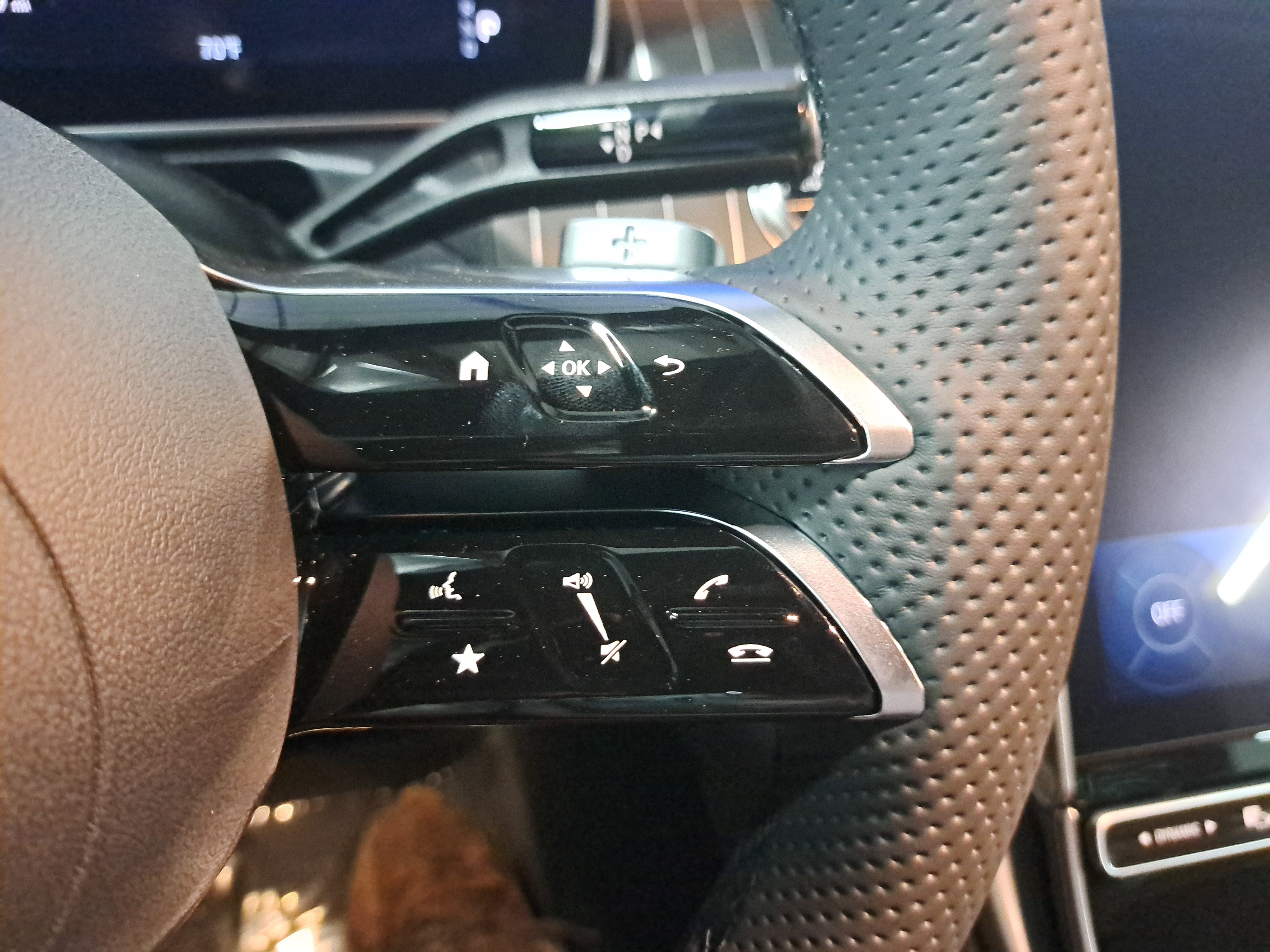 New 2026 Mercedes-Benz CLE 450 4MATIC Cabriolet image 16