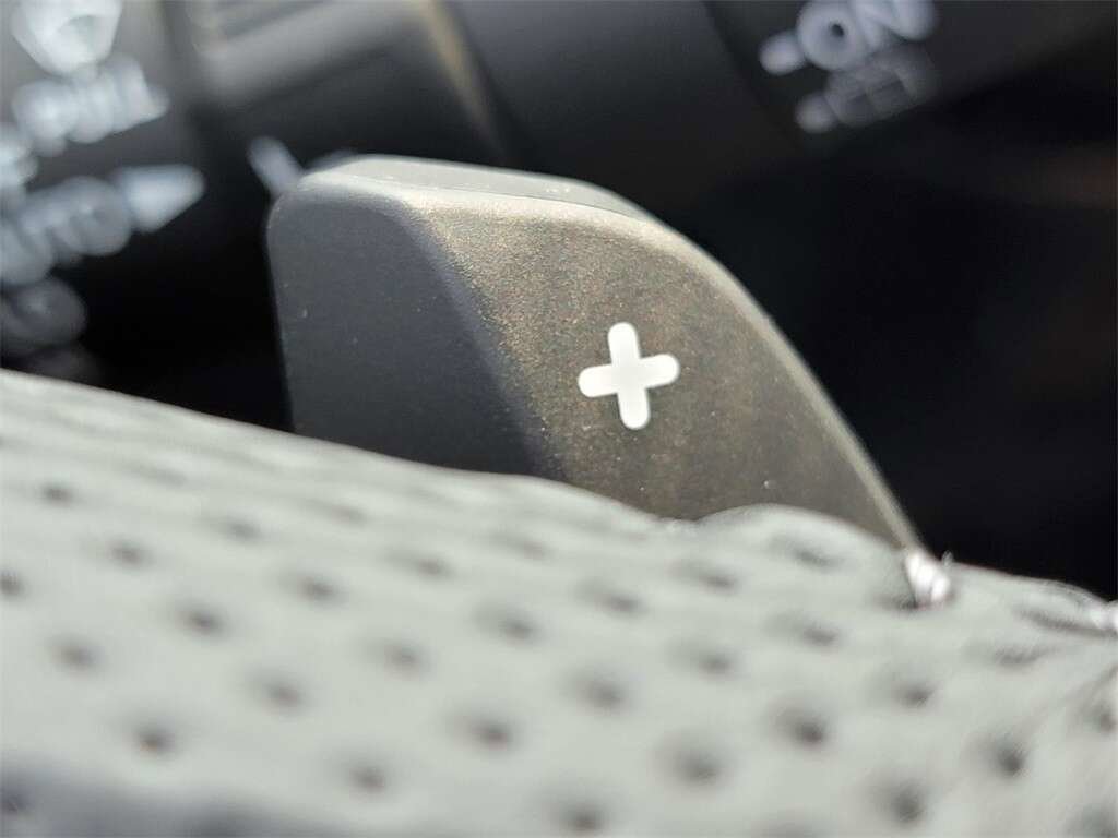 Used 2023 Honda Passport Elite image 13