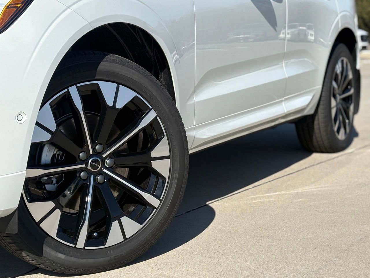 New 2026 Volvo XC60 B5 Plus w/ Protection Package Premier image 10