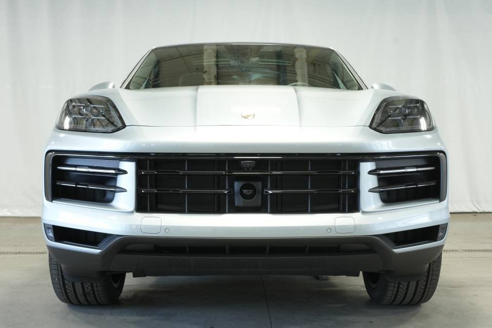 New 2026 Porsche Cayenne E-Hybrid Coupe image 11