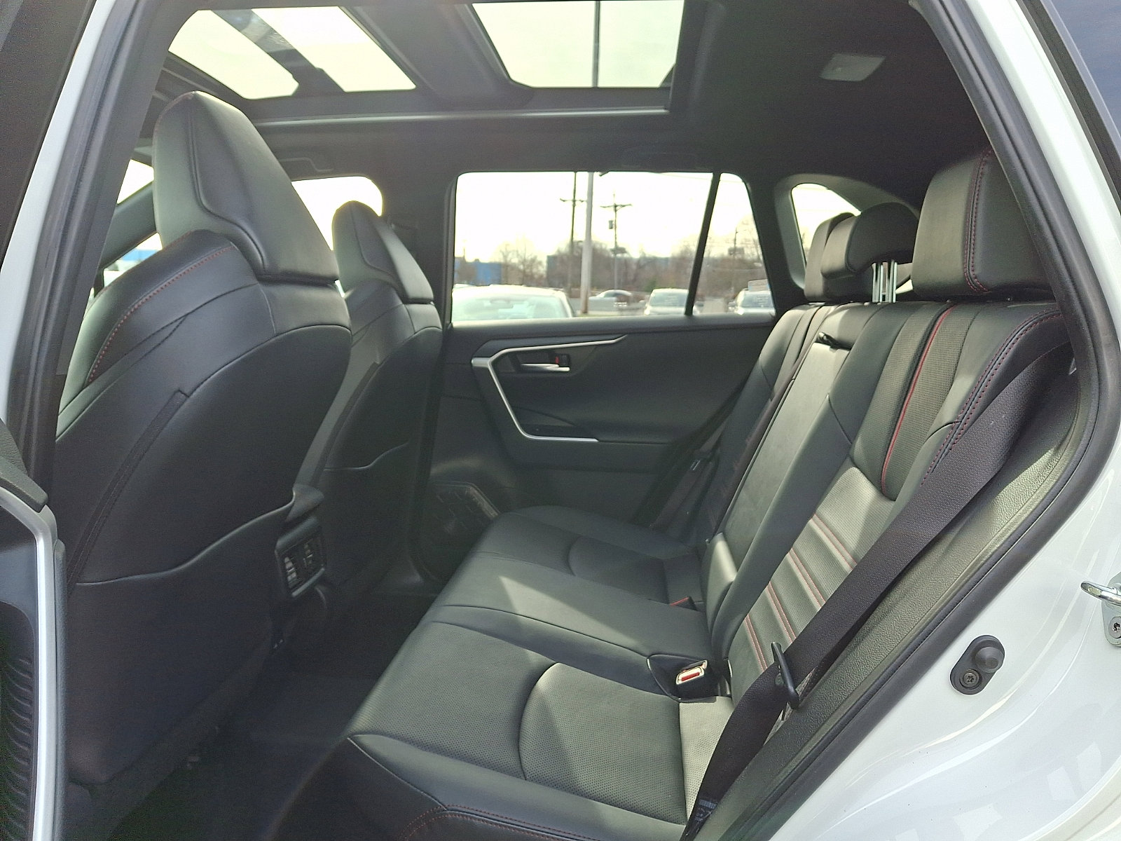 Used 2024 Toyota RAV4 XSE w/ Premium Package image 10