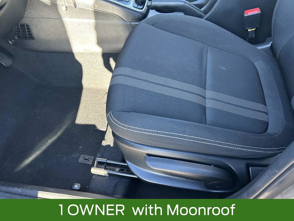 Used 2022 Hyundai Venue SEL image 20