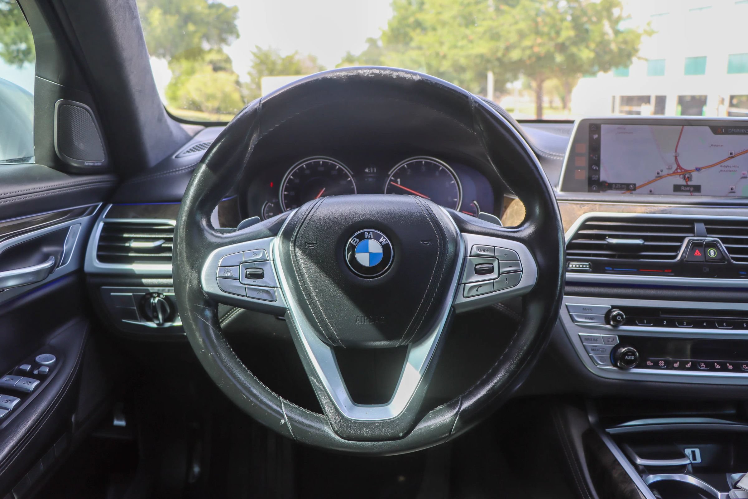 Used 2017 BMW 750i xDrive AWD/4WD image 28