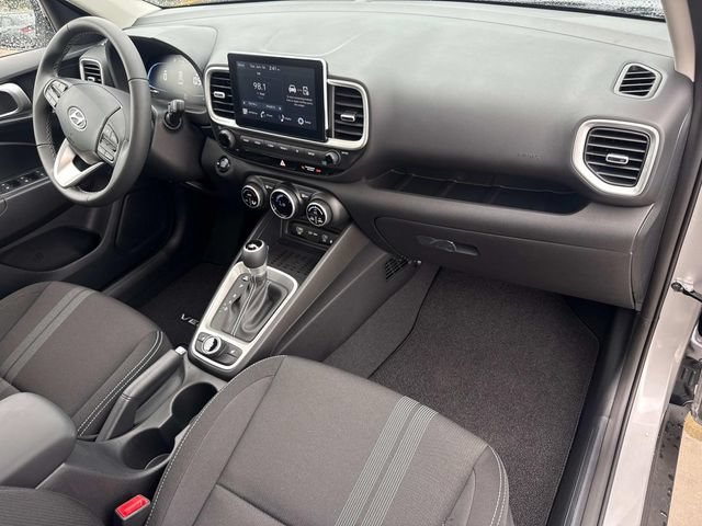 New 2026 Hyundai Venue SEL FWD image 15