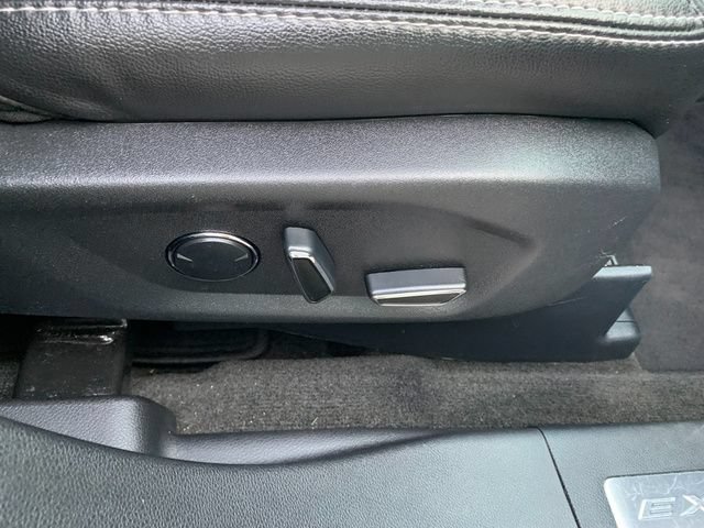 Used 2017 Ford Explorer Limited FWD image 12