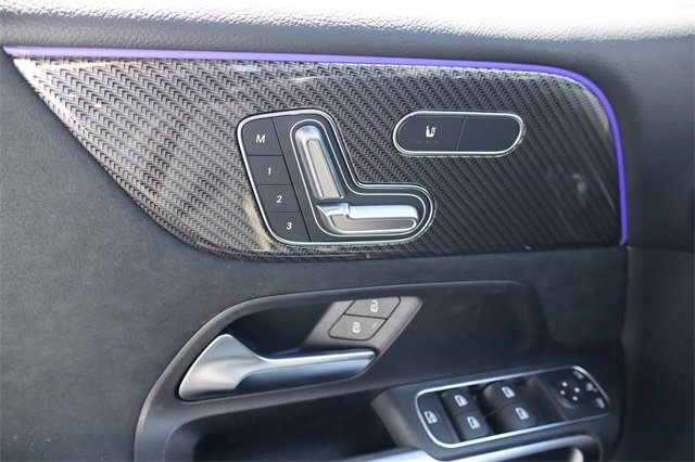 New 2025 Mercedes-Benz GLB 250 image 13