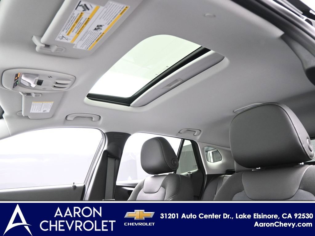 New 2026 Chevrolet Trax LT w/ Sunroof Package FWD image 28