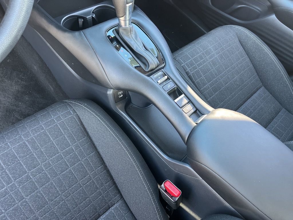 Certified 2025 Honda HR-V LX image 18