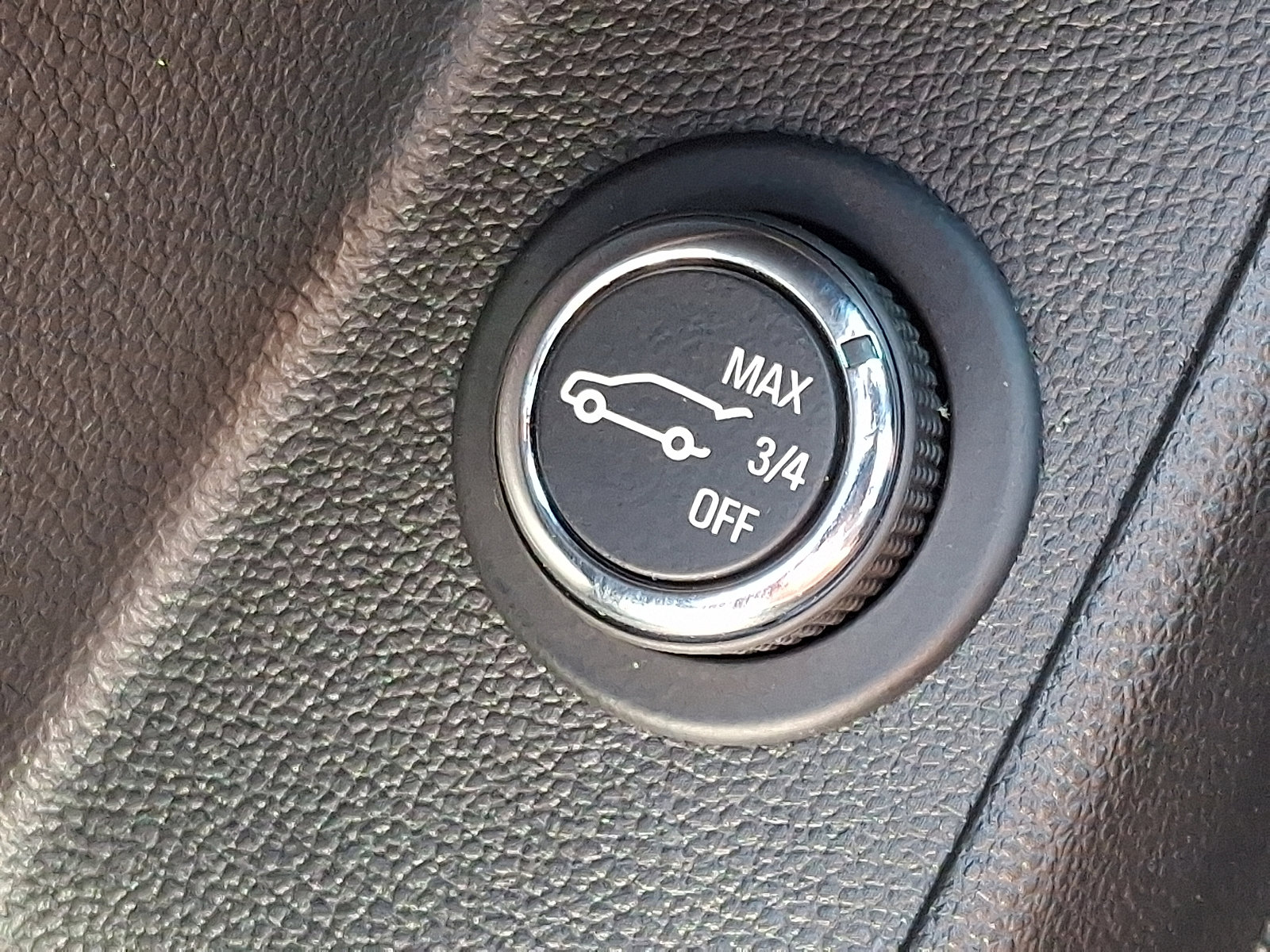 Used 2023 Chevrolet Traverse LT AWD/4WD image 24
