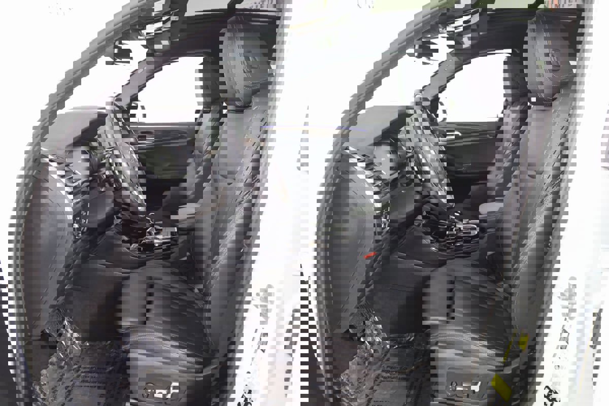 Used 2022 BMW X4 xDrive30i w/ Convenience Package image 12