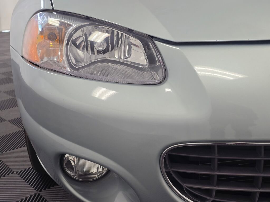 Used 2003 Chrysler Sebring Limited image 32