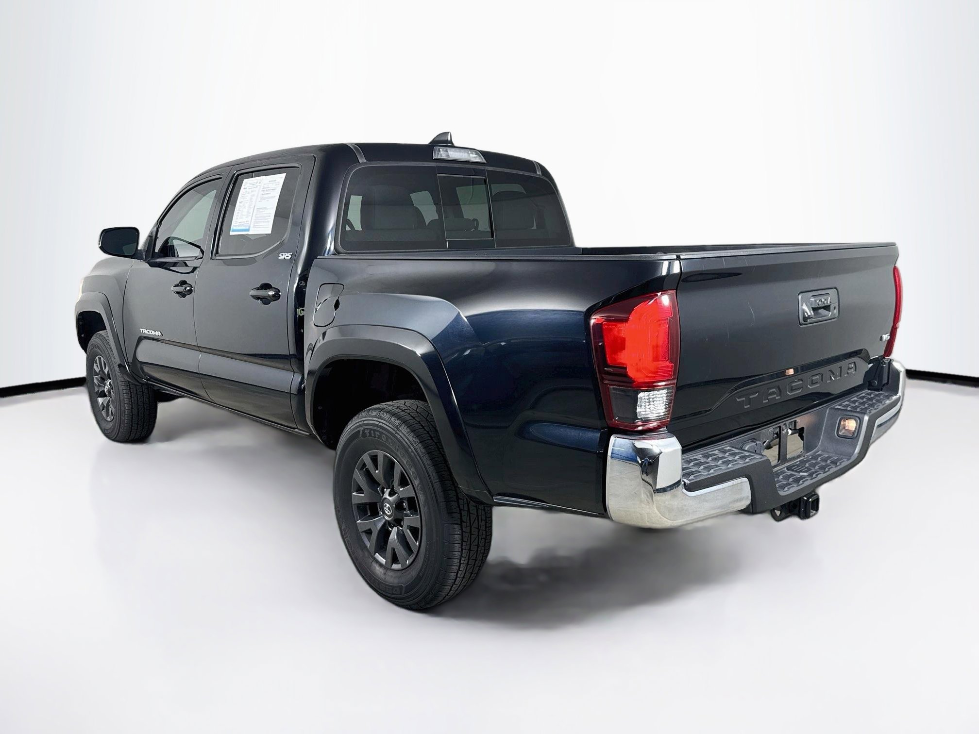 Used 2020 Toyota Tacoma SR5 RWD image 28