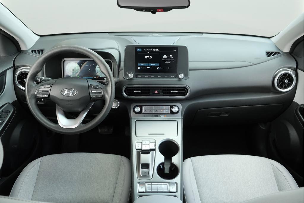 Used 2023 Hyundai Kona SE FWD image 5