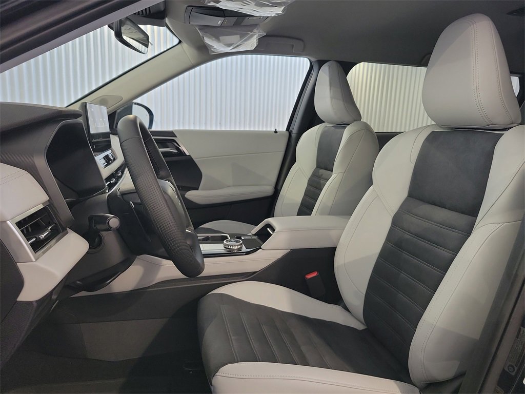 New 2025 Mitsubishi Outlander SE image 16