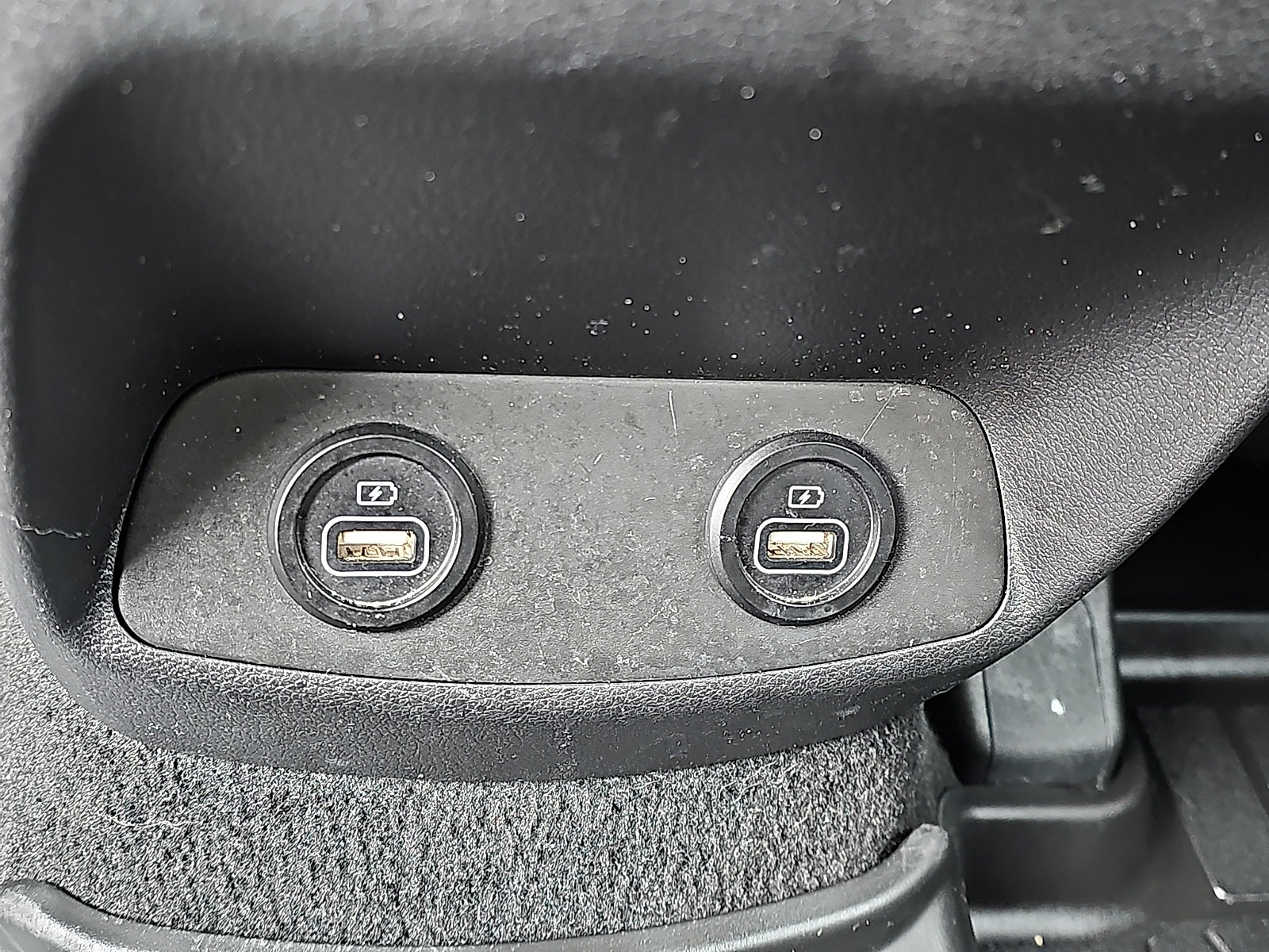 Used 2023 Hyundai Santa Fe SEL w/ Cargo Package image 11