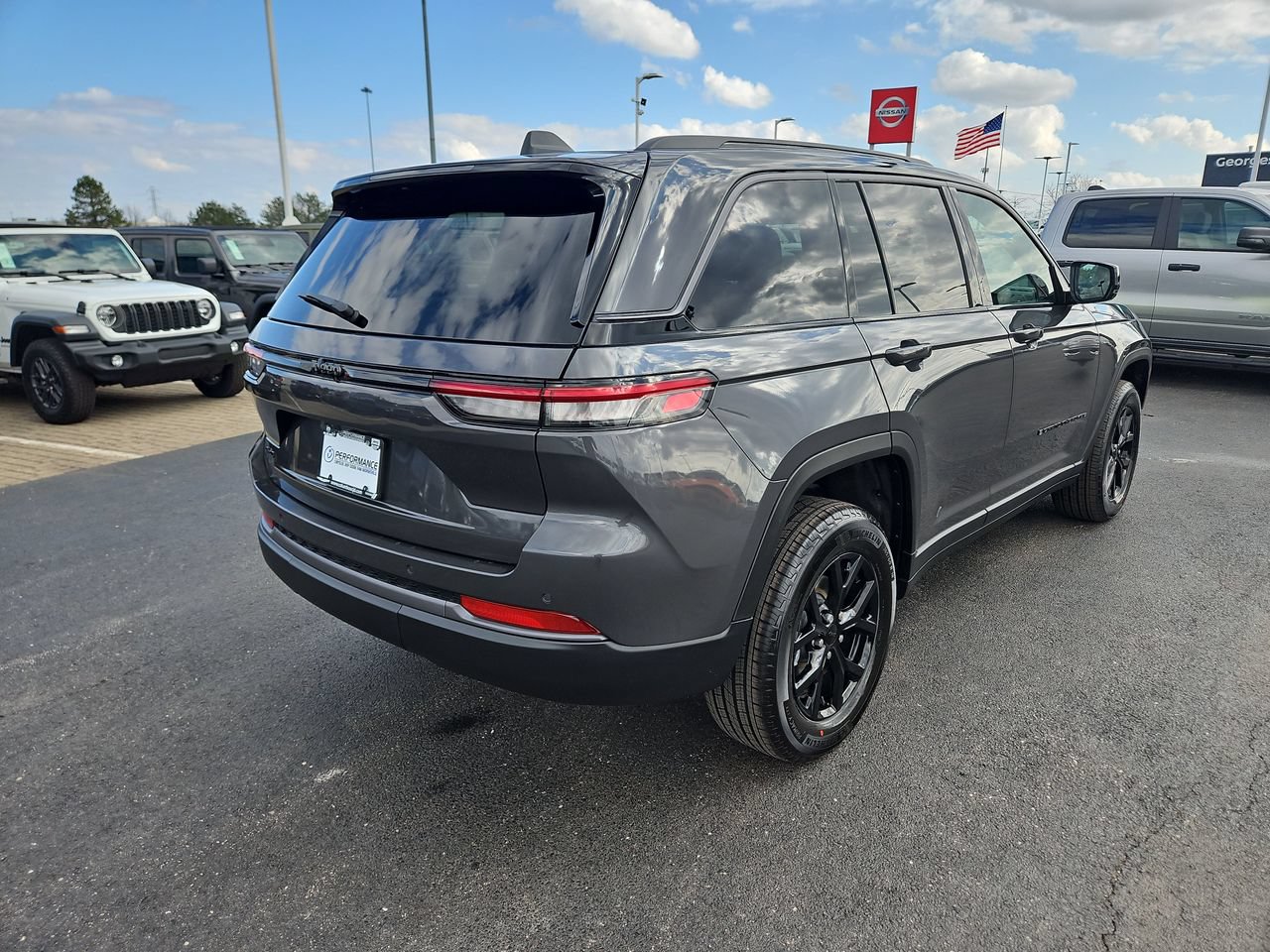 New 2026 Jeep Grand Cherokee Altitude AWD/4WD image 7
