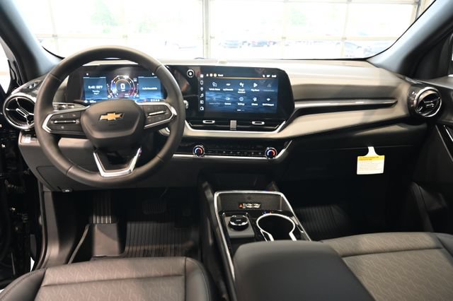 New 2026 Chevrolet Equinox LT w/ Convenience Package II FWD image 12
