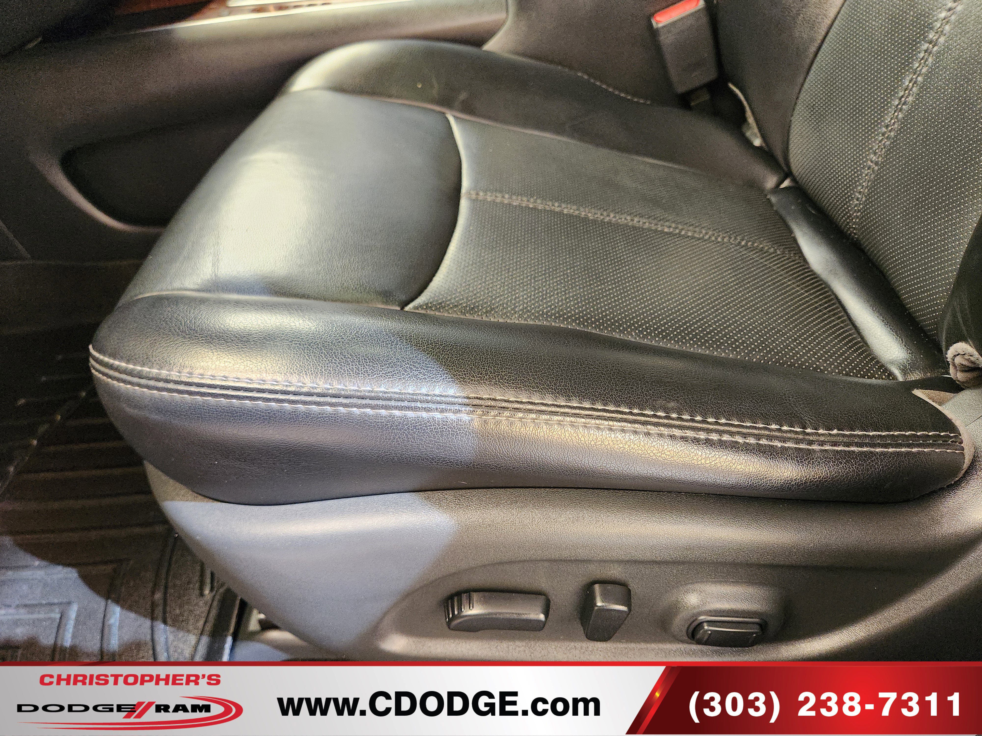 Used 2018 Nissan Pathfinder Platinum image 19