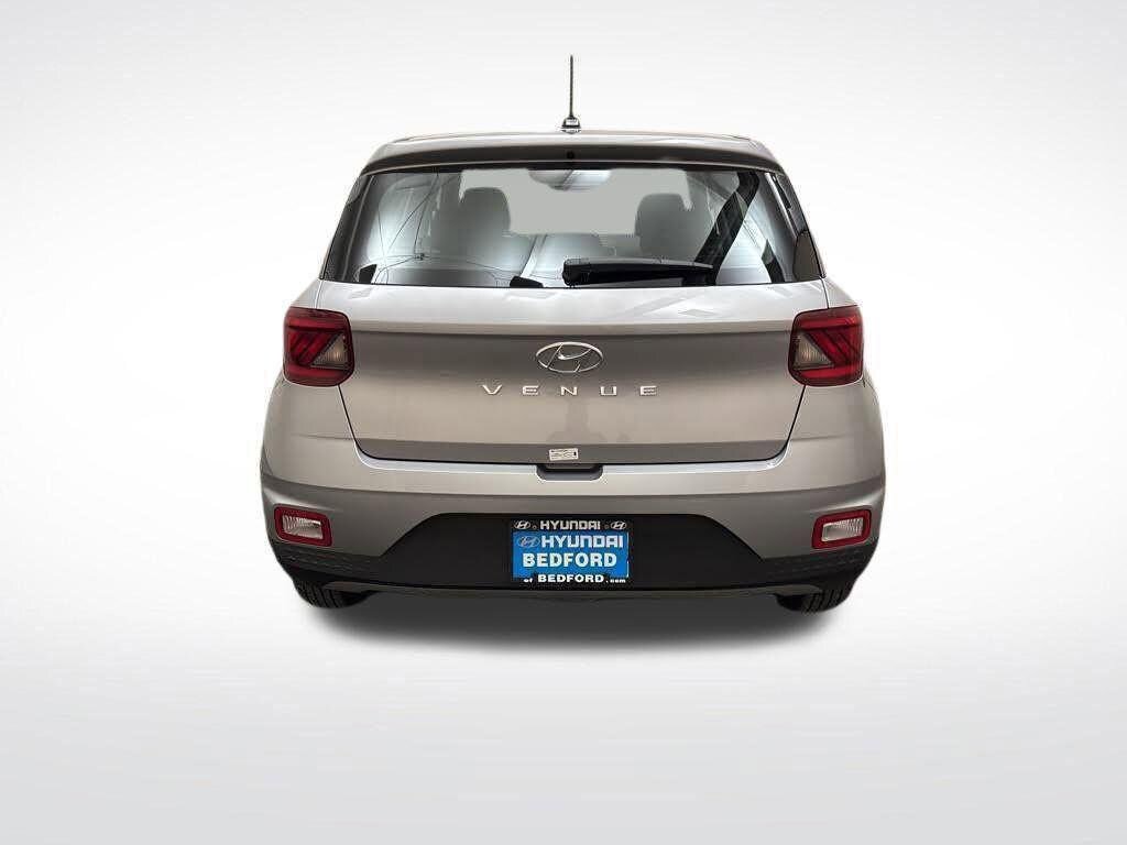 New 2026 Hyundai Venue SE FWD image 6