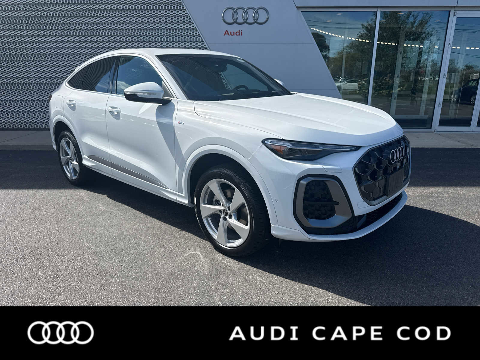 New 2025 Audi Q5 Premium Plus image 1
