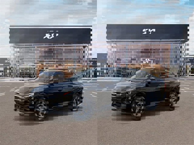 New 2025 Kia K4 LXS image 3