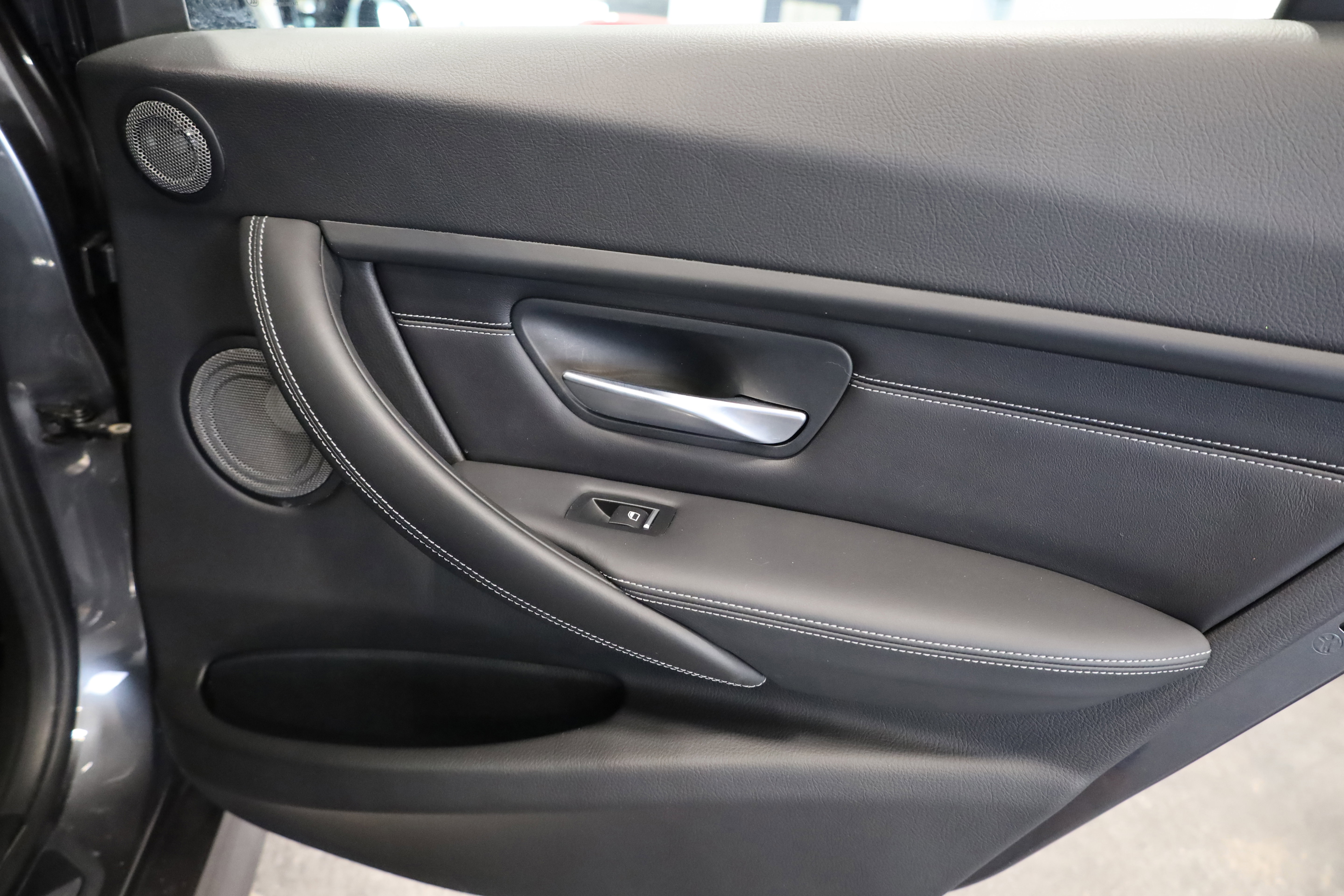 Used 2018 BMW M3 w/ Executive Package image 39