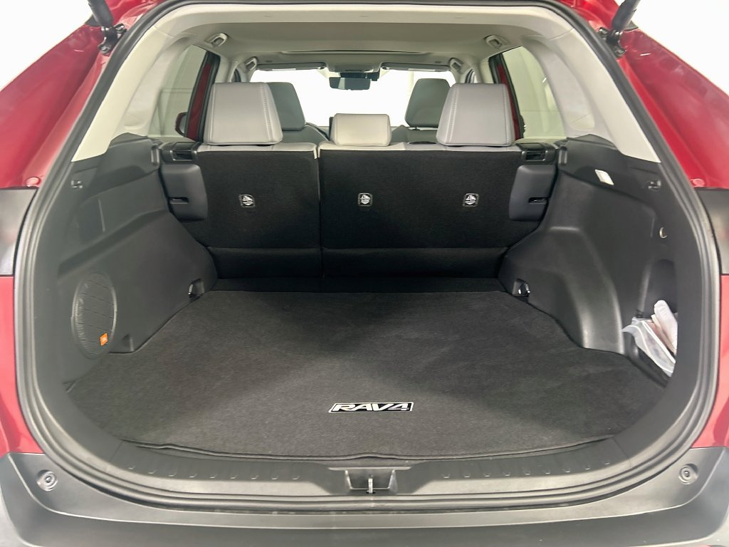 Used 2025 Toyota RAV4 Limited w/ Advanced Technology Package FWD image 27