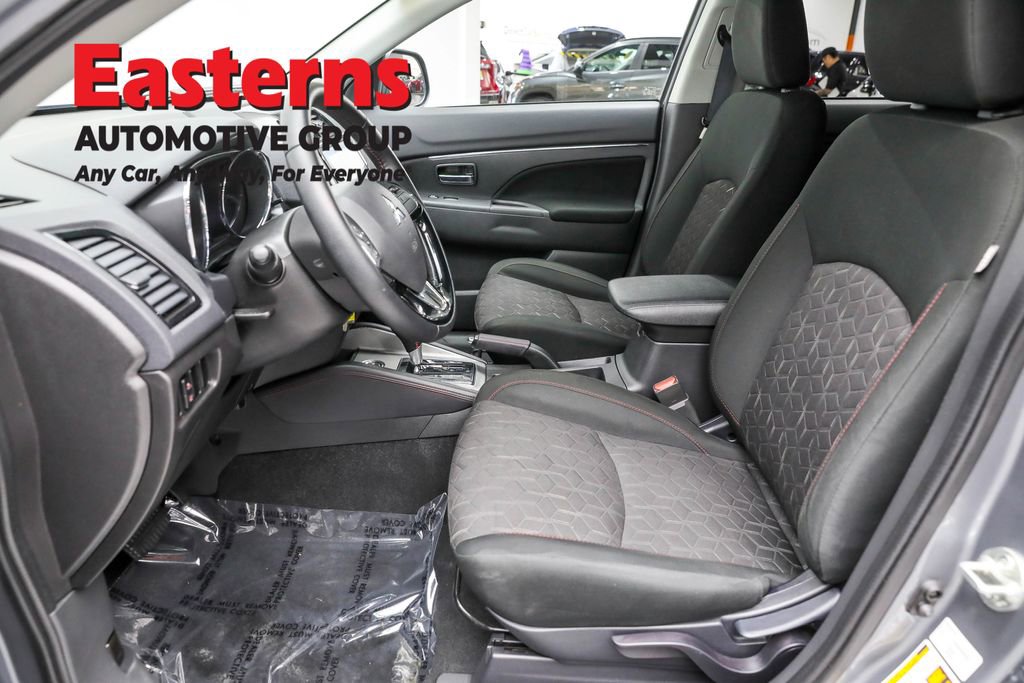 Used 2024 Mitsubishi Outlander Sport LE image 12