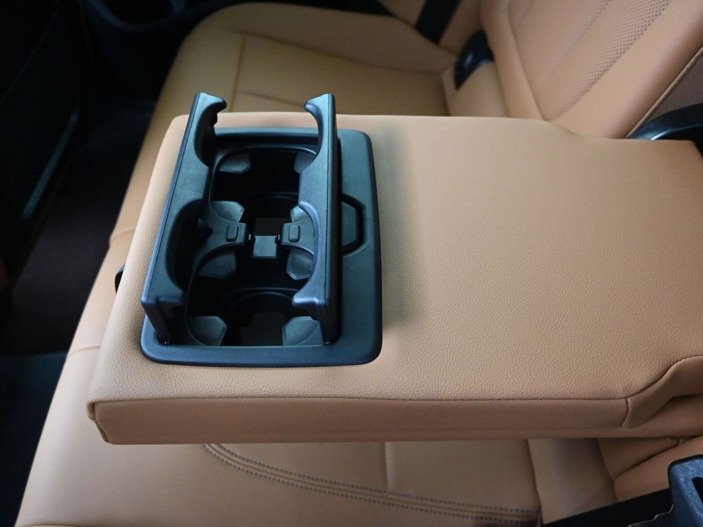 Certified 2025 BMW X4 xDrive30i image 16