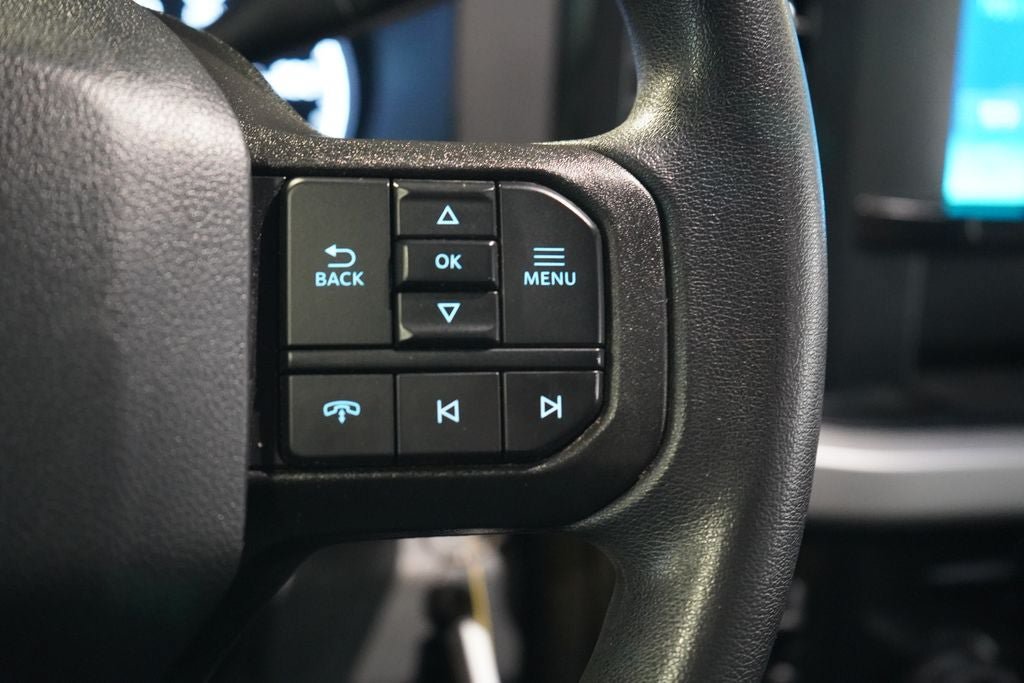 Used 2025 Ford F250 XL AWD/4WD image 11