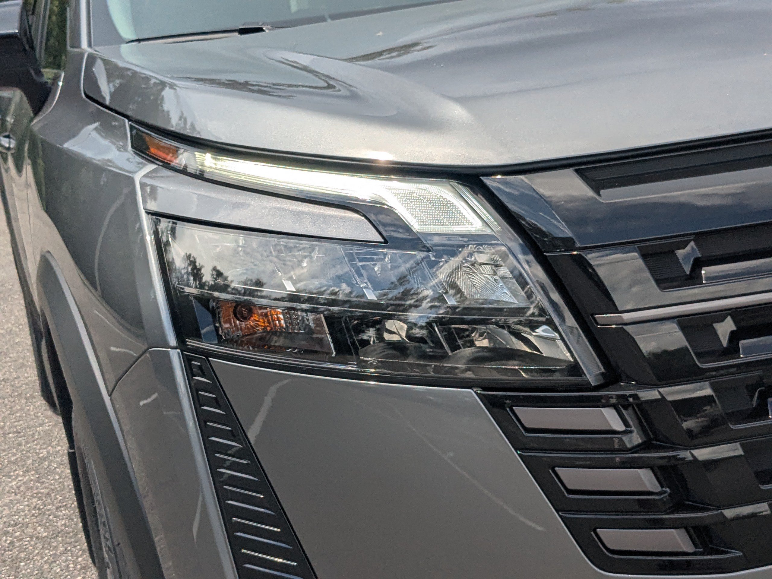 New 2026 Nissan Pathfinder SL FWD image 10