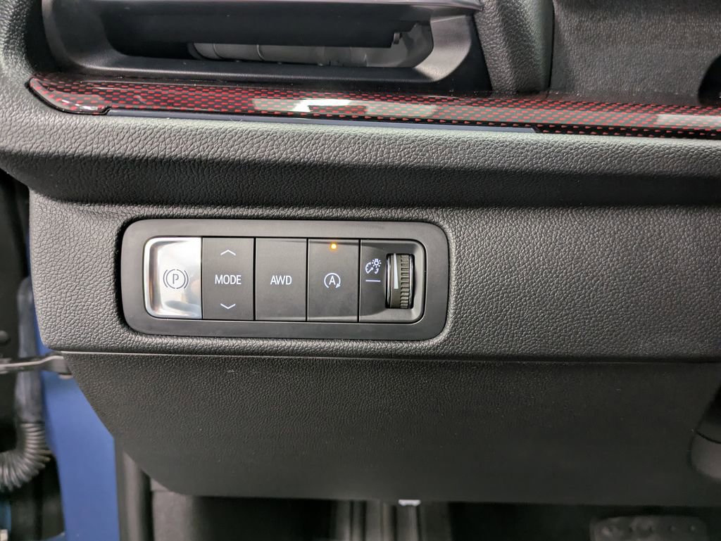 Used 2024 Chevrolet Traverse Z71 image 20