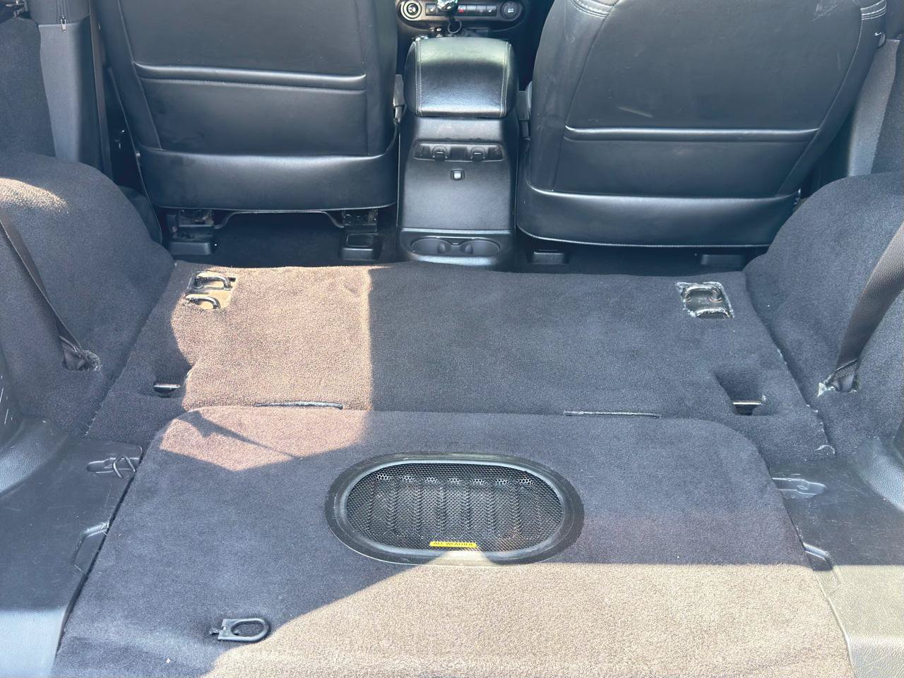 Used 2016 Jeep Wrangler Sahara AWD/4WD image 14